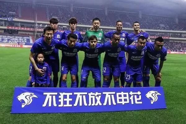 YSKM ：我选鳄鱼是给Leyan当狗的