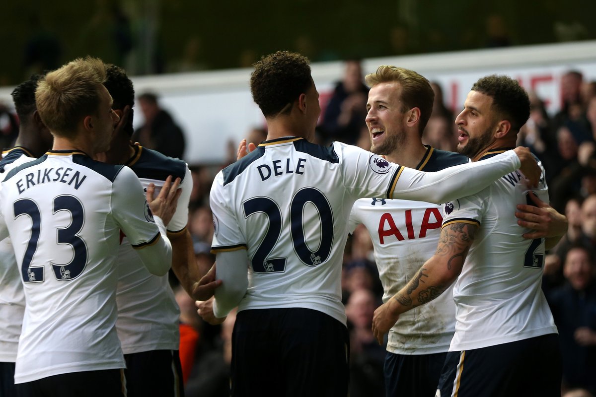 篮球篮网全队完成高强度训练