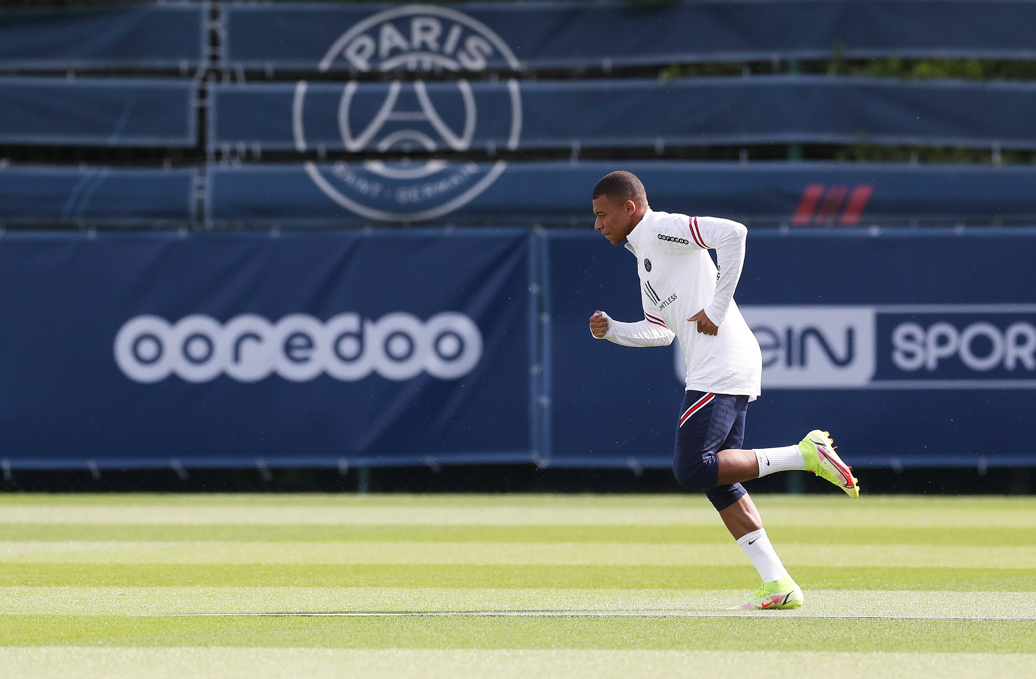 日职战报：桑塔纳等4人破门，浦和红钻4-0大胜川崎前锋