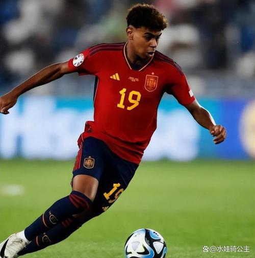 莫雷托：米兰可能会尝试将莱奥的合同再延长两到三年