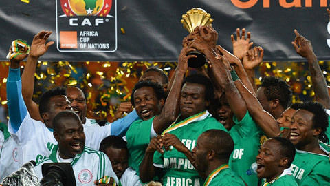 费迪南德：见到巴乔让我非常激动，那仿佛让我回到了童年时代