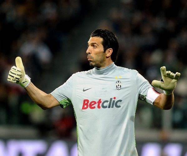 历史第三年轻！申京达成又一里程碑，仅次于詹姆斯&字母哥